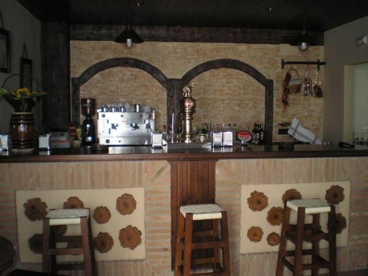 Hotel El Romeral Almaden de la Plata Exterior photo